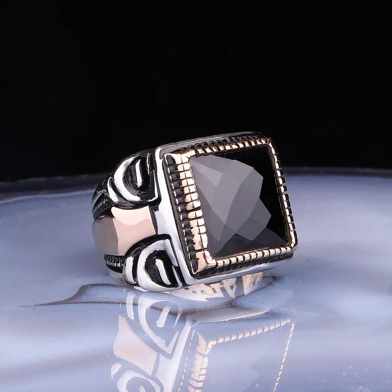 Gümüş Kare Fasetli Siyah Taşlı Erkek Yüzük