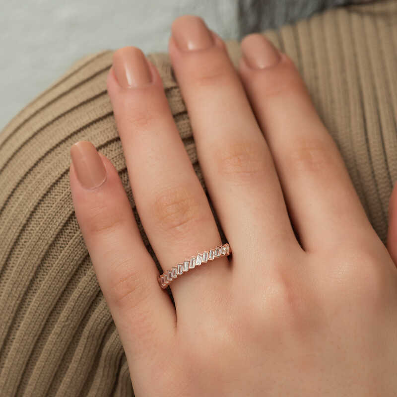 Gümüş Rose Sıralı Baget Taşlı Bayan Yüzük