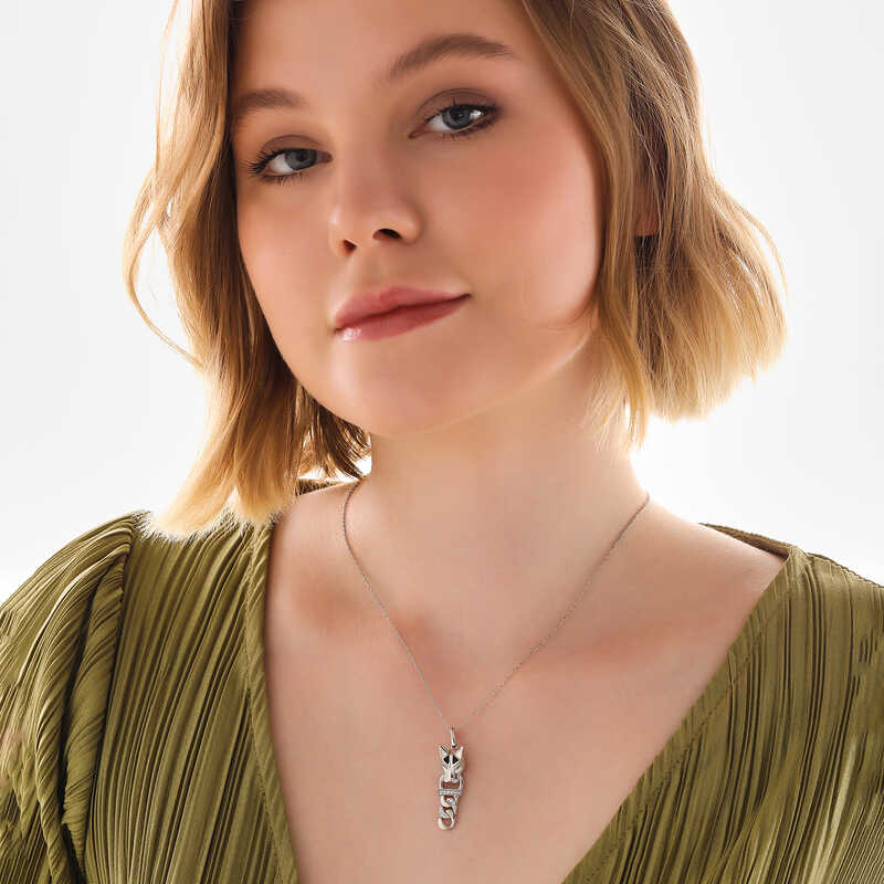 Gümüş Kaplan Figürlü Kadın Kolye