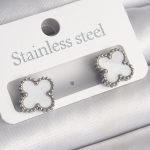 316L Çelik Gümüş Renk Beyaz Yonca Model Kadın Küpe