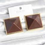 Pirinç Gold Renk Kahverengi Piramit Model Kadın Küpe