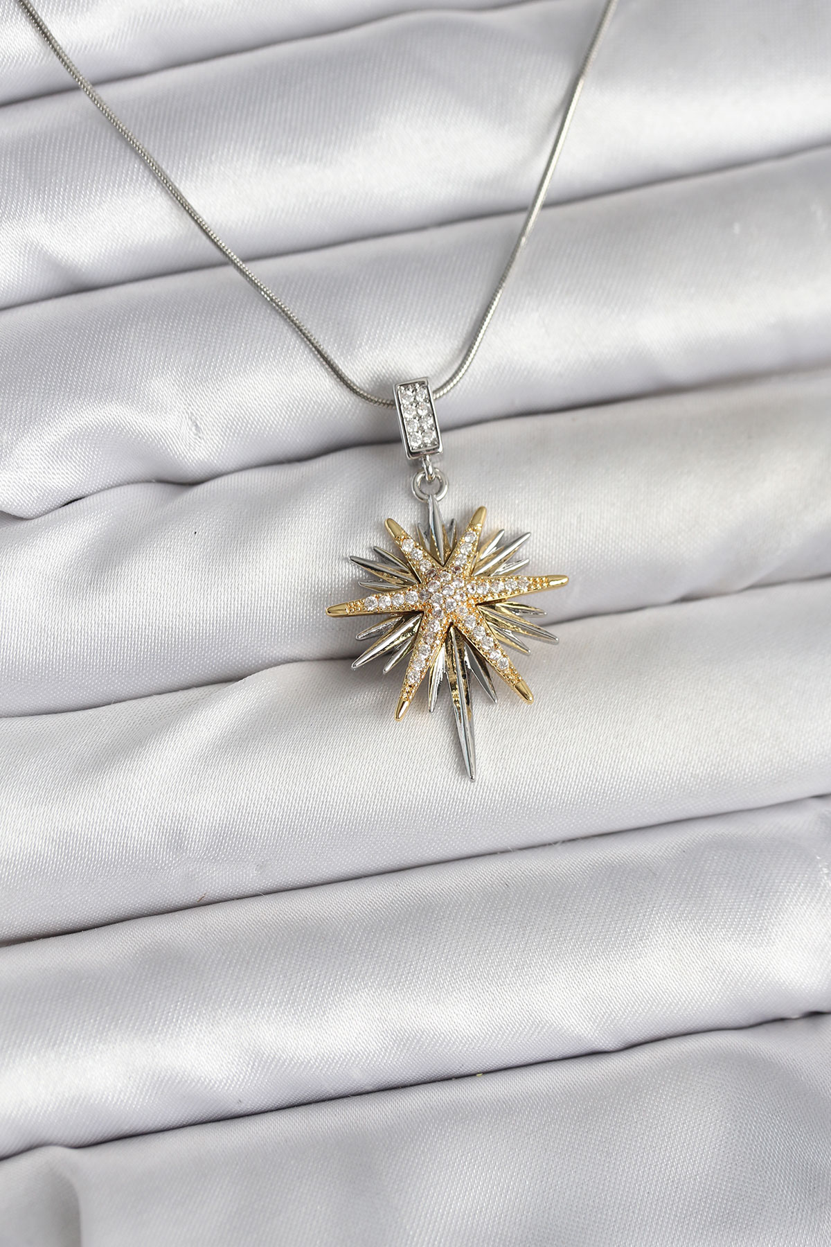 316L Çelik Zincir Gümüş Renk Kutup Yıldızı Model Kadın Kolye