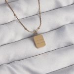 316L Çelik Gold Renk Kare Charm Model Kolye