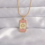 316L Çelik Gold Renk Karışık Mineli Ay Figür Tarot Kolye