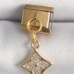 316L Çelik Gold Renk Sallantı Zirkon Taşlı Çiçek İşlemeli Nomination Charm