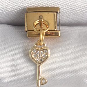 316L Çelik Gold Renk Sallantı Zirkon Taşlı Kalpli Anahtar Model Nomination Charm