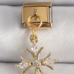 316L Çelik Gold Renk Sallantı Zirkon Taşlı Kar Tanesi Model Nomination Charm