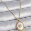 316L Çelik Gold Renk Zincir Beyaz Mineli Güneş İşlemeli Zirkon Taş Detaylı Madalyon Model Kadın Kolye