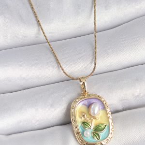 316L Çelik Gold Renk Zincir İncili Çiçek İşlemeli Portre Model Kadın Kolye