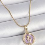 316L Çelik Gold Renk Zincir Mor Mineli Çiçek İşlemeli Portre Model Kadın Kolye