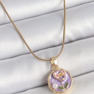 316L Çelik Gold Renk Zincir Mor Minimal Çiçek İşlemeli İnci Detay Portre Model Kadın Kolye