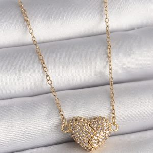 316L Çelik Gold Renk Zincir Zirkon Taşlı Mıknatıslı Kalp Model Kadın Kolye