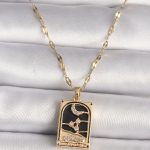 316L Çelik Gold Renk Zirkon Taşlı Ay Figürlü Tarot Model Kadın Kolye