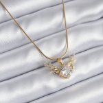 316L Çelik Gold Renk Zirkon Taşlı Boynuz Model Kadın Kolye