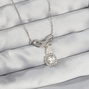 316L Çelik Gümüş Renk Fiyonk Detay Zirkon Taşlı Tektaş Kolye