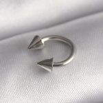 316L Çelik Gümüş Renk Halka Çivi Model Kadın Piercing