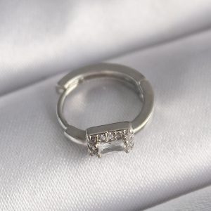 316L Çelik Gümüş Renk Kare Zirkon Taşlı Tragus Piercing