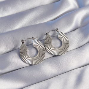 316L Çelik Gümüş Renk Oval Çizgili Plaka Küpe