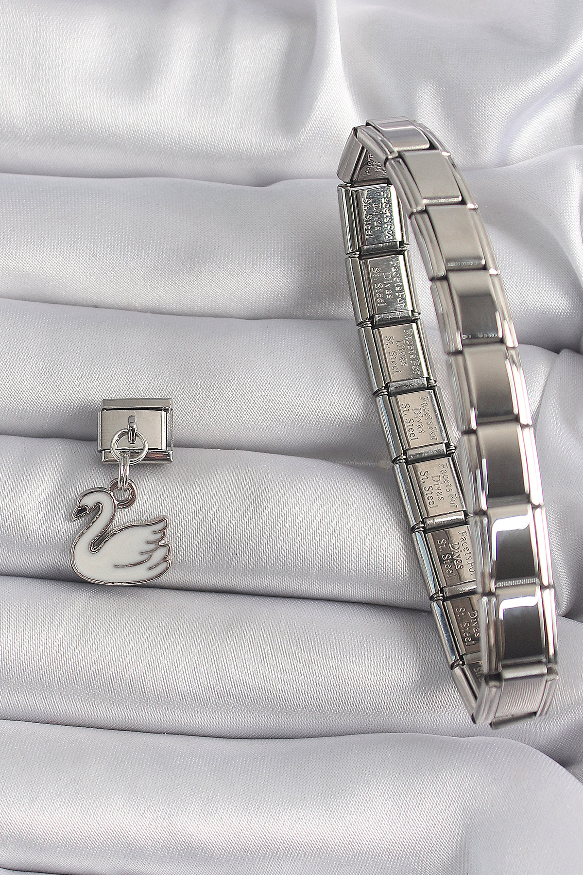 316L Çelik Gümüş Renk Sallantı Beyaz Kuğu Model Nomination Charm