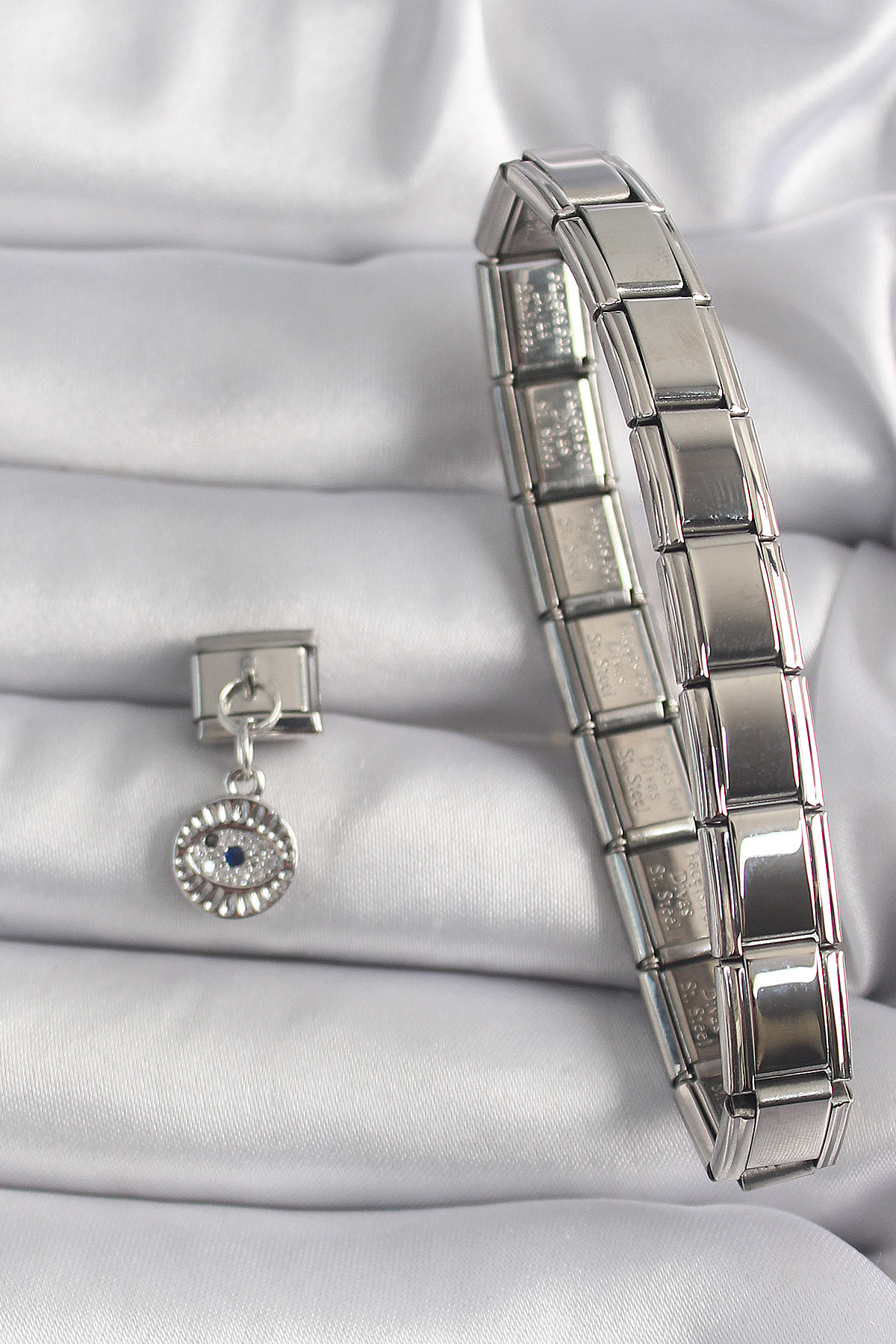 316L Çelik Gümüş Renk Sallantı Zirkon Taşlı Göz Model Nomination Charm