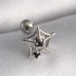 316L Çelik Gümüş Renk Siyah Zirkon Taş Detay Örümcek Ağ Model Tragus Piercing