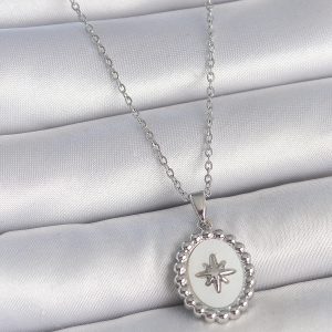 316L Çelik Gümüş Renk Zincir Beyaz Mineli Kutup Yıldız İşlemeli Madalyon Model Kadın Kolye