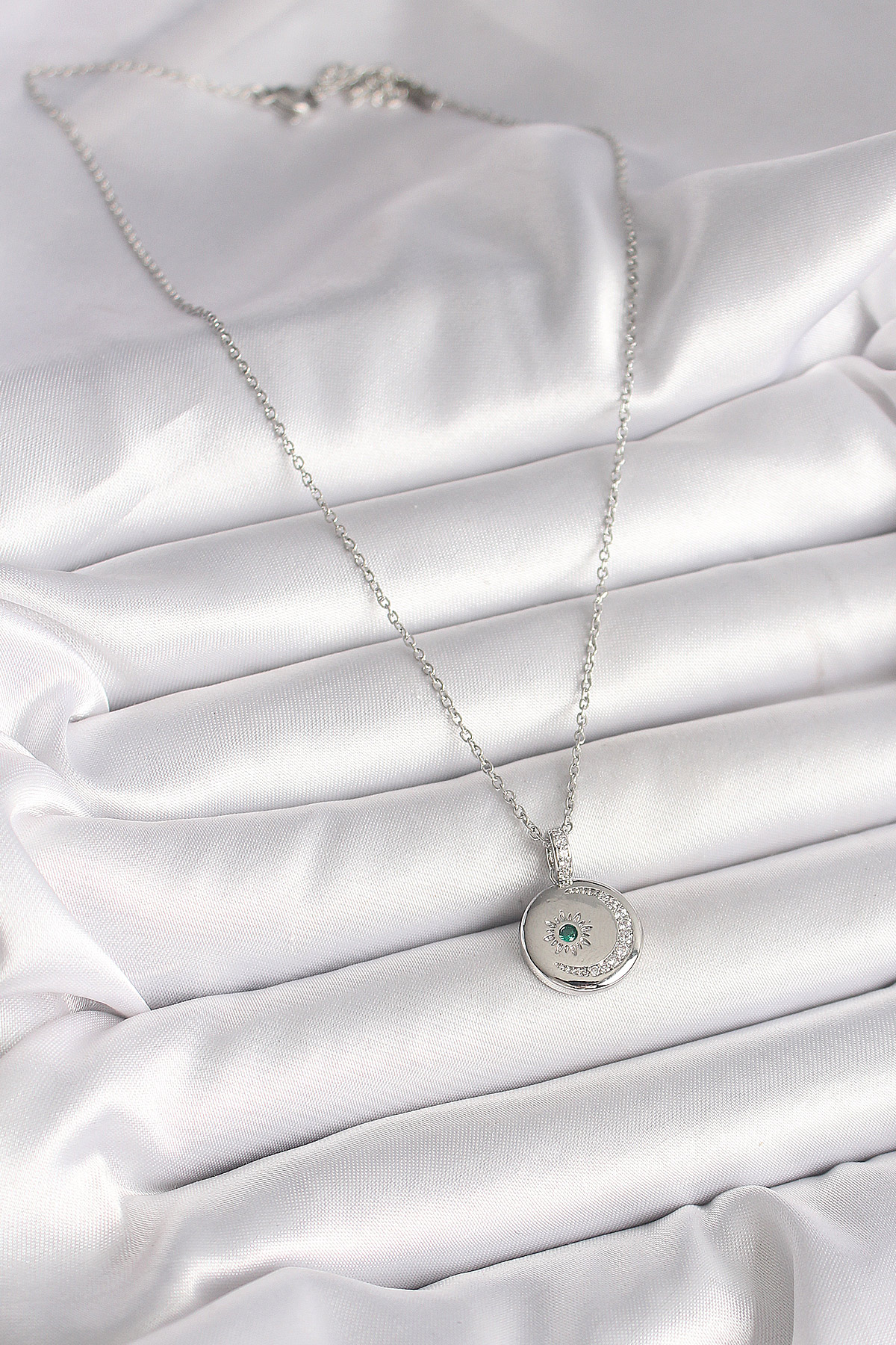 316L Çelik Gümüş Renk Zincir Madalyon Zirkon Taşlı İşlemeli Hilal Yıldız Model Kadın Kolye