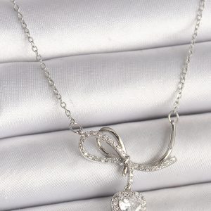 316L Çelik Gümüş Renk Zincir Zirkon Taşlı Düğüm Sallantı Kalp Figür Kadın Kolye