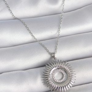 316L Çelik Gümüş Renk Zincir Zirkon Taşlı Nova Yıldız Model Kadın Kolye