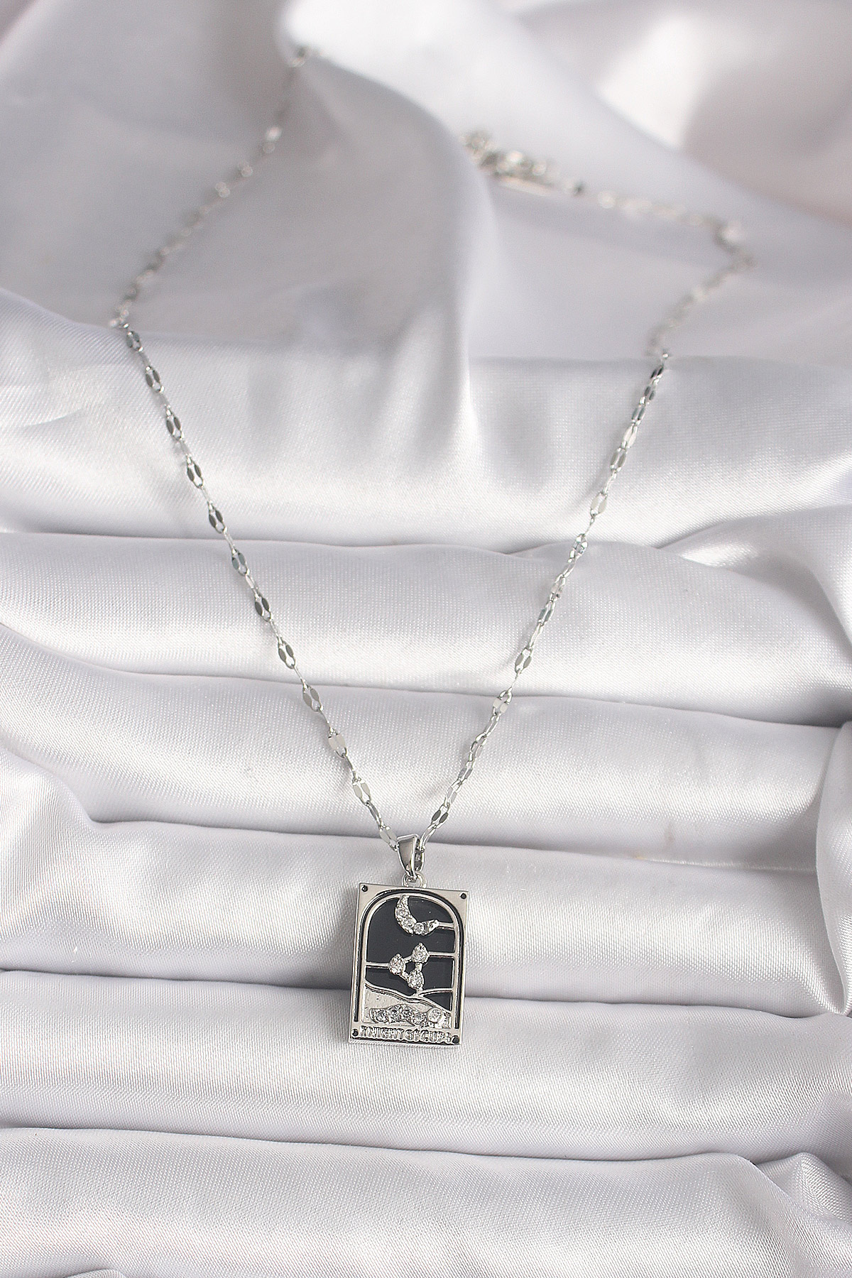 316L Çelik Gümüş Renk Zirkon Taşlı Ay Figürlü Taror Model Kadın Kolye