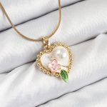 316L Çelik Sanatsal Portre Model Gold Renk Kadın Kolye