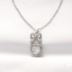 316L Çelik Silver Renk Zirkon Taşlı Kalpli Fiyonk Kolye