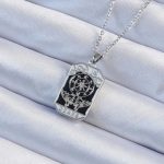 316L Çelik Zincir Gümüş Renk İşlemeli Siyah Mineli Tarot Kolye