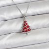 316L Çelik Zincir Gümüş Renk Kırmızı Çam Ağacı Model Yılbaşı Temalı Kadın Kolye
