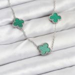 316L Çelik Zincir Gümüş Renk Yeşil Yonca Kadın Kolye