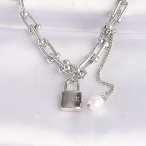 316L Çelik Zincir Gümüş Renk Zincirli Love Yazılı Kilit Kolye