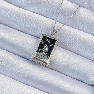 316L Çelik Zincir Gümüş Renk Zirkon Taşlı Siyah Mineli Kız Figürlü Tarot Kolye