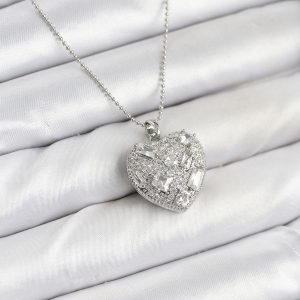 316L Çelik Zincir Gümüş Zirkon Taşlı Kalpli Kadın Kolye