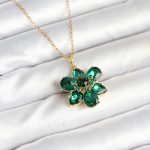 316L Çelik Zincirli Yeşil Çiçek Model Kadın Kolye