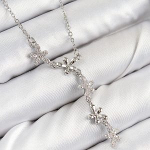 316L Çelik Zirkon Taşlı Çiçek Model Gümüş Renk Kadın Kolye