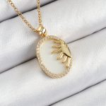 316L Çelik Zirkon Taşlı Yarım Güneş Model Gold Renk Kadın Kolye