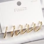 925 Ayar Gümüş Çivi Pirinç Gold Renk Üçgen Model Kadın Küpe Seti