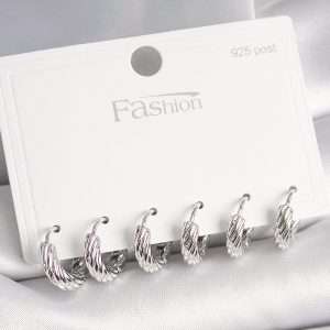 925 Ayar Gümüş Çivi Pirinç Gümüş Renk İşlemeli Halka Model Kadın Küpe Seti