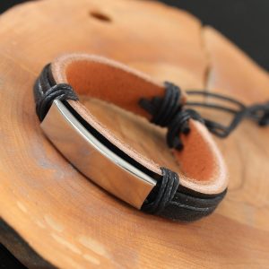 Çelik Aksesuarlı Siyah Renk Deri Erkek Bileklik