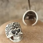 Eskitme Gümüş Renk Kuru Kafalı Erkek Ayarlamalı Yüzük