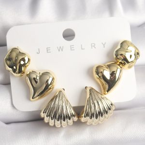 Gold Renk Yonca Kalp Deniz Kabuğu Figür CCB Kadın Küpe Seti