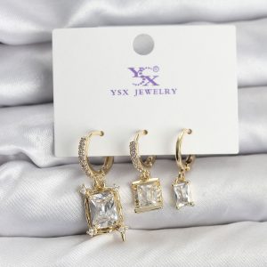 Gold Renk Zirkon Taşlı Kadın Küpe