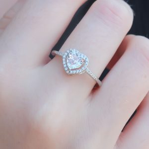 Gümüş Renk Zirkon Taşlı Kalp Model Charm Pirinç Kadın Yüzük