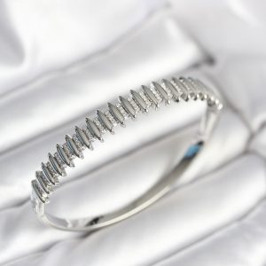 Gümüş Renk Zirkon Taşlı Pirinç Kadın Kelepçe