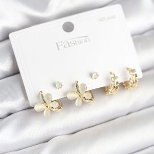 Kelebek Model Gold Renk Pirinç 925 Ayar Gümüş Çivili Kadın Küpe Seti